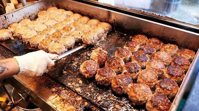 'Giant Hamburger Steak Meatballs (Tteokgalbi) - Korean street food'