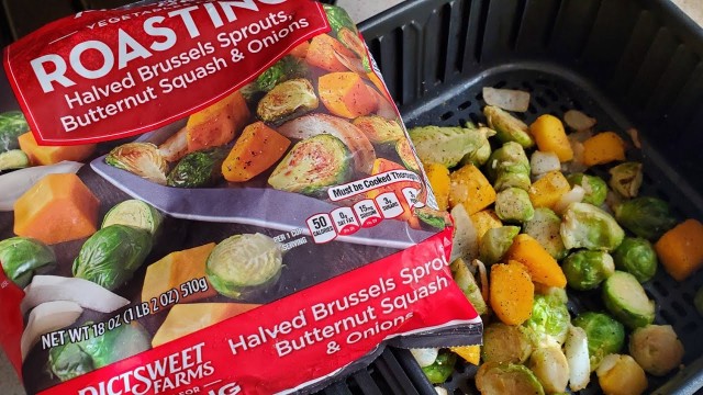 'Air Fryer Roasted Vegetables from frozen pictsweet farms vegetables for roast Cosori 5.8qt Airfryer'