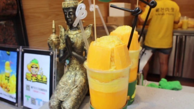 'Mango and Durian Ice Drink - China Street Food'