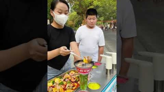 'Taiwanese Street Food Liuhe Tourist Night Market #shorts EP30'