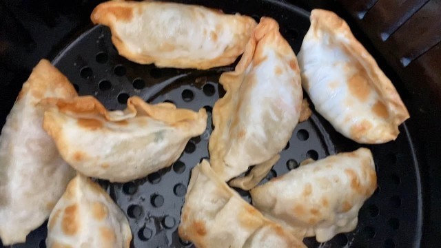 'Air Fryer Frozen Potstickers - How To Cook Frozen Dumpings In The Air Fryer - So Crispy! 