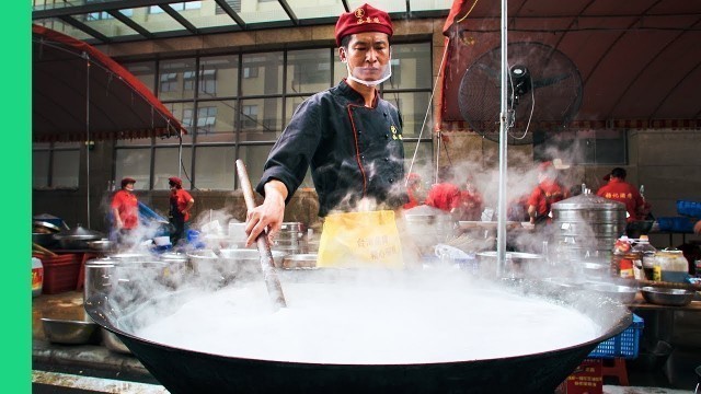 'How To Cook Lunch For 800 People in Guangzhou, China + Guangzhou STREET FOOD Tour!'