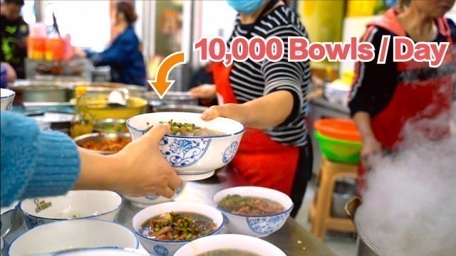 'Best Chinese Street Food in Changsha, China! Spiciest dishes and amazing noodles you must try!'