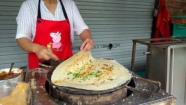 'Street Food Jianbing (Chinese dosa) vegetarian food China # Shanghai'