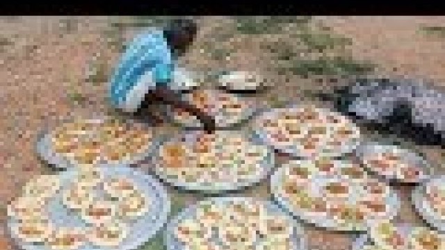 '100 CHICKEN PIZZA for HOMELESS Prepared by DADDY Arumugam | Village Food Factory'