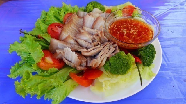 'Pork and fresh vegetables with spicy sauce @Creative Food'