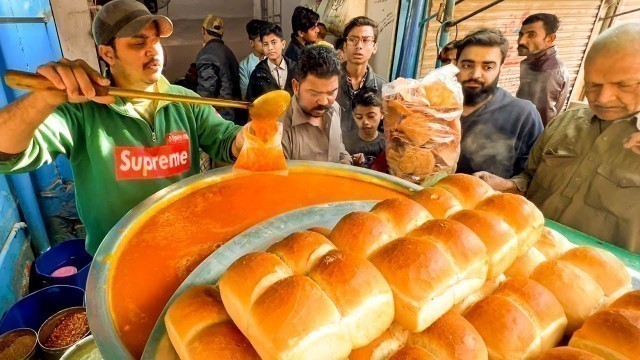 'Roadside Gujrati Kathiyawari Chole | Famous Street Food Kathiawari Cholay. CHANA CHAAT in Karachi'