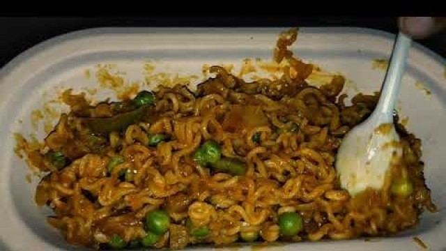 'masala maggi | streat food | #shorts #youtubeshorts #maggi'