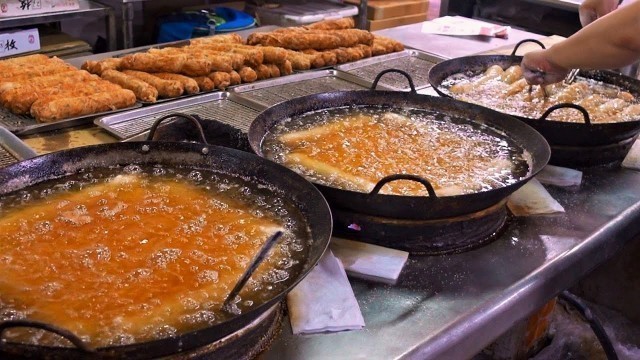 'Taiwanese Street Food - Netted Meatloaf, Stone Cake, Carambola Soda / 網絲肉捲, 石頭燒餅 , 楊桃冰汽水'