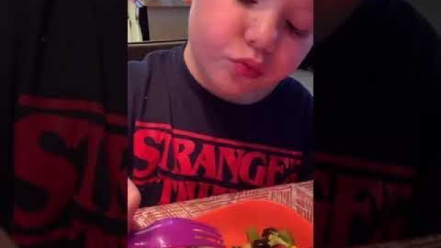 'Food Review! Noah Loves doing Food Reviews!'