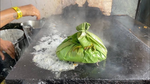 'Paratha Cooked in Banana Leaf | Authentic South Indian Dish in Mumbai | Indian Street Food'