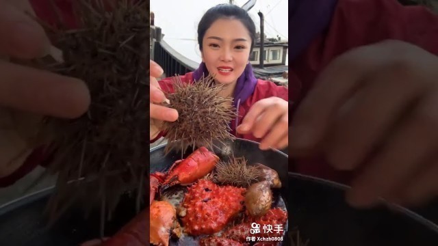 'Chinese Food Mukbang ASMR Eating Show, Uni, Crab, Squid, Seafood Noodle | Silver Rooster'