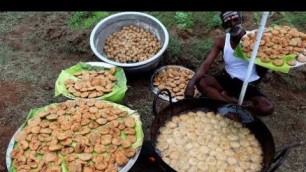 'KING of KACHORI Prepared by my daddy Arumugam  Village food factory'